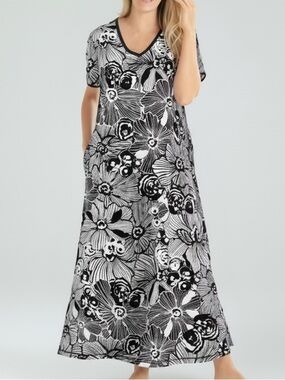 Floral V-Neck Black & White Full Length Maxi Dress Size XXL New
